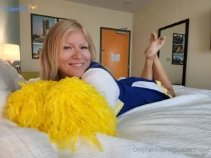 Goddessfierce - Best girl friend finds out you like her feet
