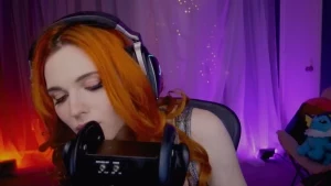 Amouranth - My e-sports team Wildcard just qualified for Shanghai I m