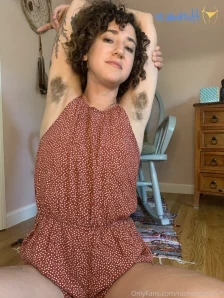 Rachelmae36-1 - I m on vacation and having a blast If you want to see