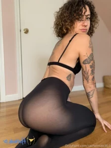 Rachelmae36-1 - Do you want to see me totally naked and spread Click