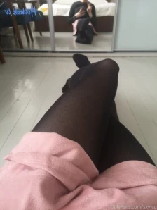Lilytgirl - New vid in 12h Now what would you do if you woke up to me
