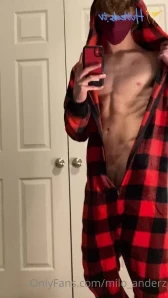 Milo_anderz - Where should I put this sticky mess first I ll also play