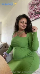 Liefloves - Showing off the thickness Video picture