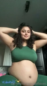 Liefloves - People have been telling me I look pregnant Getting