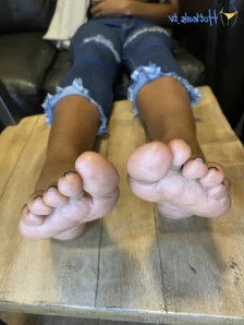 Littleebonyfeet - Can you handle it so much