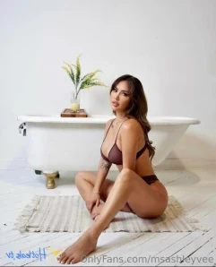 Msashleyvee - THICC TRICK BUSTY TREAT HAUNTED SEASON HAS STARTED nbsp