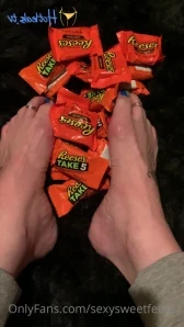 Sexysweetfeeta1 - Still shots from lick my sweaty feet clean 6 min