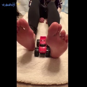 Sexysweetfeeta1 - Can t do much today I seem to be a little tied up