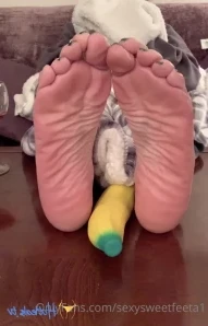 Sexysweetfeeta1 - Cum enjoy soles and toes worship Sunday