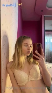 Bannannahanna - I know that by sitting on your face feeling your sweet