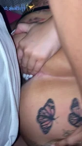 Elliechloe - BACK FROM HOLIDAY SOON WHOS GAME TO PLAY LIKE AND DM ME