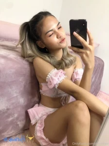 Demifree - maddiechan is your perfect girlfriend material Her sense of