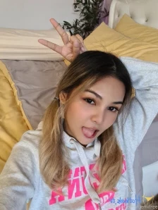 Demifree - Stretching my back out like