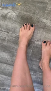 Findomchristine - Kiss them Lick them Pay them