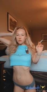 Smokingprincessof - Wanna watch me light up favnlondesmoker