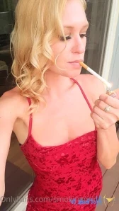 Smokingprincessof - Today is hot I wish you would spit on me to cool