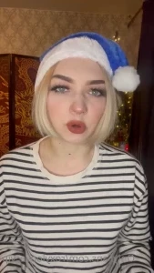 Roxyloove_free - I love toys and am always trying to find something
