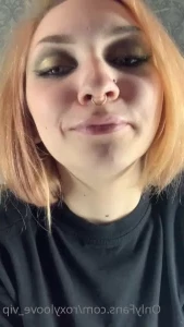 Roxyloove_free - I m currently on vacation in Thailand it s an
