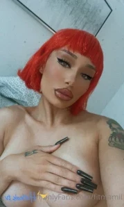 Destinicreams - Posted up