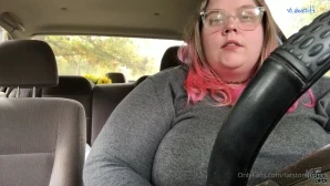 Fatstonerchick - i almost broke the floor i ve gained a lot of weight