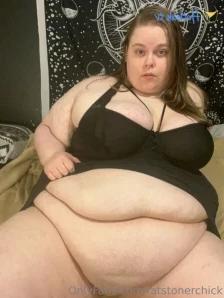 Fatstonerchick - Check out today s vid upload on princessfat SSBBW