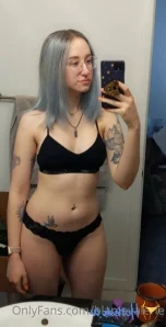 Blamevalerie - Curious if you think I should post the full photo set