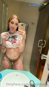 Lexiegreyx - Do you like my tongue