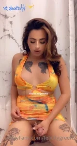 Thefelicityfox - Swipe throughhh Which pic is your favorite 1-5 I have