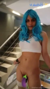 Conamorlili - Hello bby I bet you can t guess what size my package is