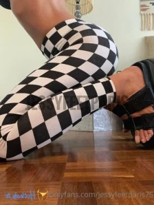 Jessyfeetparis75 - Un vrai lover de mes soles Like amp comment