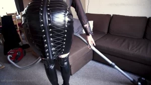 Messycleo - I m not sure Is this dress to revealing