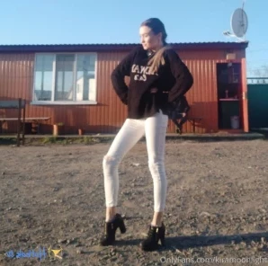 Kiramoonlight - when I m horny it seems to me even in the air it