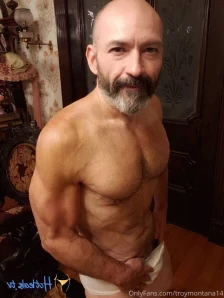 Troymontana14 - Well looks like I m hard again