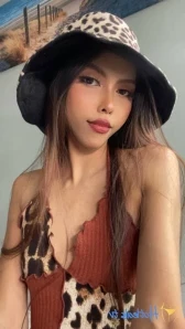 Allieasia - If you can guess what color my bra is I ll give you a blow