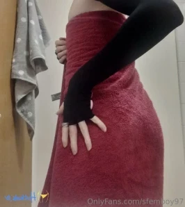 Sfemboy97 - Hey everyone i was going through my photos and i think i