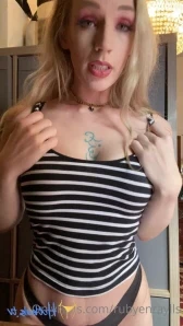 Rubyenraylls - Sit at my feet and worship them