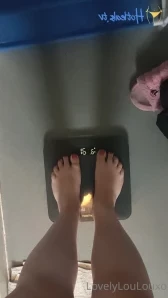 Lovelyloulouxo - Boo Guys I got a pool to make content in but the