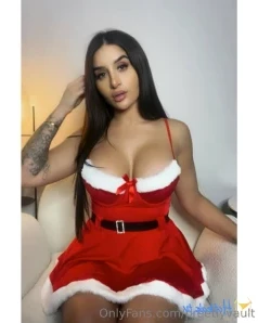 Preetiyvault - Sexy stockings all day over on preeti_young and it s