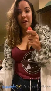Andrea-boldbody - do you wanna see my kitty