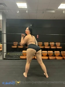Pandemicprowrestling - Hair up and down kinda day