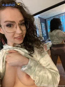 Thehazelpaige - I m actually a little scared to put this inside me is