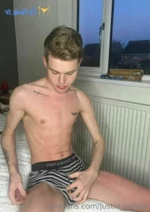 Justin_twinkk - OMG jacksond_99 mouthwatering uncut cock is guaranteed