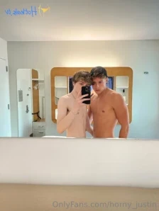 Justin_twinkk - Doing customs this weekend Send me a dm if you want