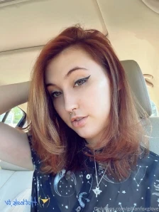 Gillianfoxglove - Went to get coffee with a friend and then got horny