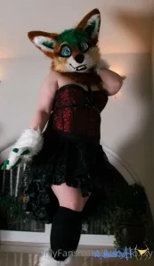 Furry_foxxy - Who wants to bite my nipple D