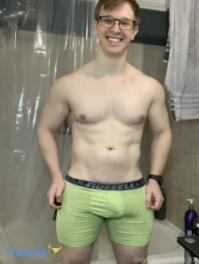 Jake_874 - If you want a custom feel free to message me I ll get to it