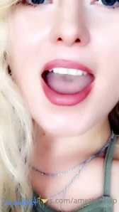 Amethystvip - Check Dm just sent two videos of me kissing my girl