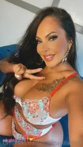 Marizavillarreal - Have you ever been curious about how sexy I smell