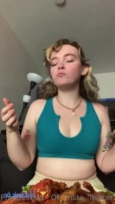 Phiabelinda - My first Christmas smoke sesh OMG I definitely belong on