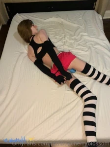 Femboycherryblossom - How are you supposed to keep your balance in